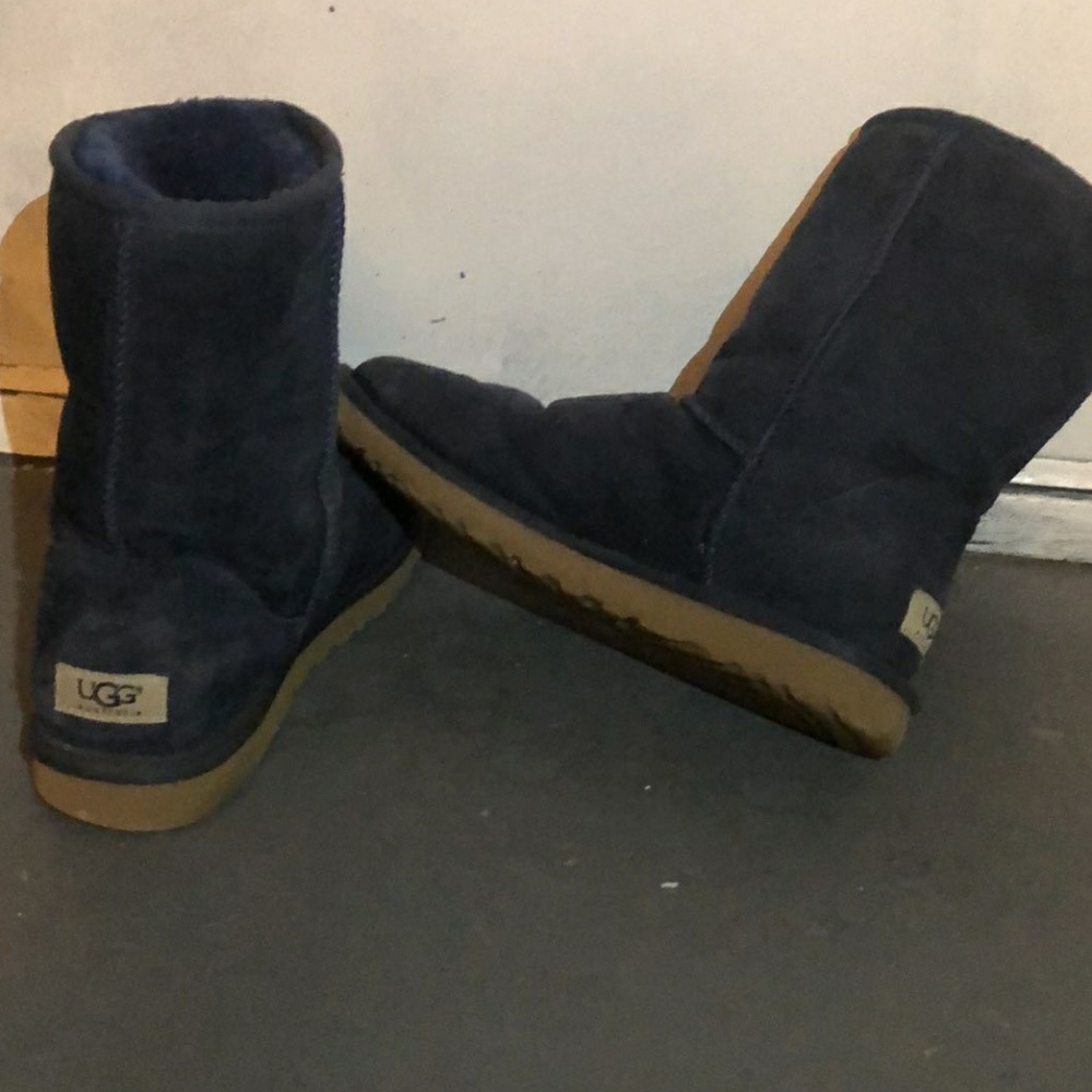 navy blue uggs